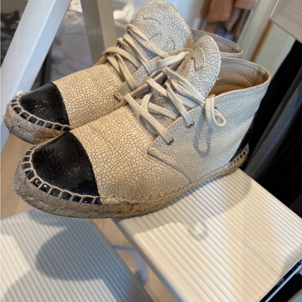 CHANEL Beige Leather espadrilles